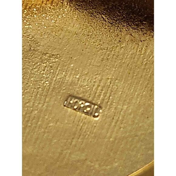 Lucite with Dried Flower Scarf Clip - Picture 4 of 10